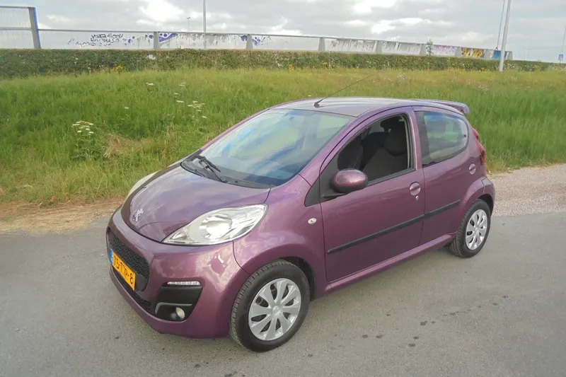 Peugeot 107 (2012)