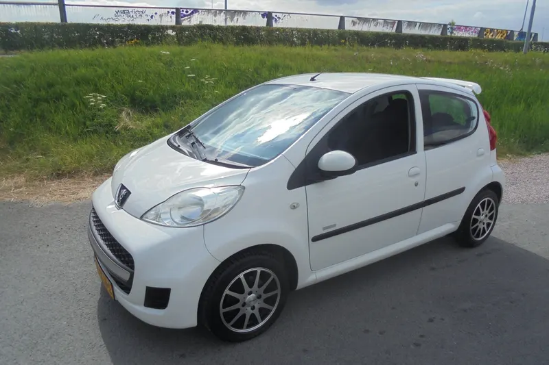 Peugeot 107 (2011)