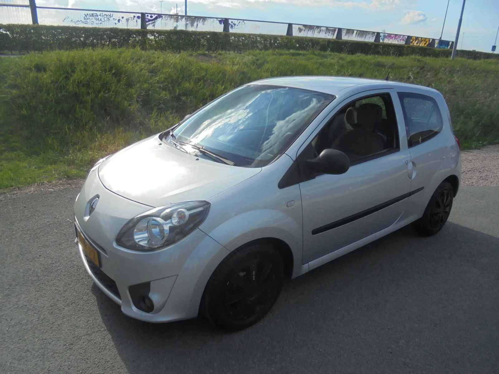 Renault Twingo (2010) — foto 1