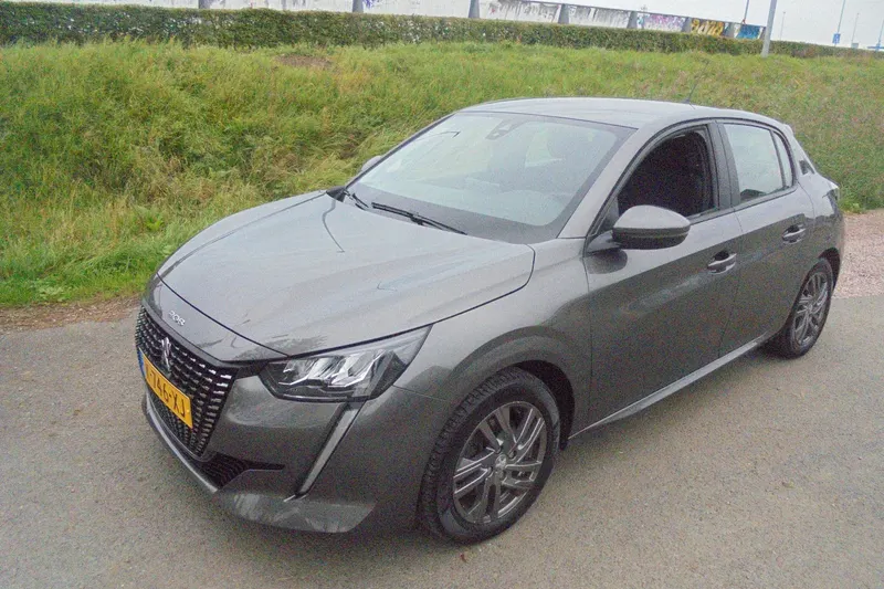 Peugeot 208 (2021)