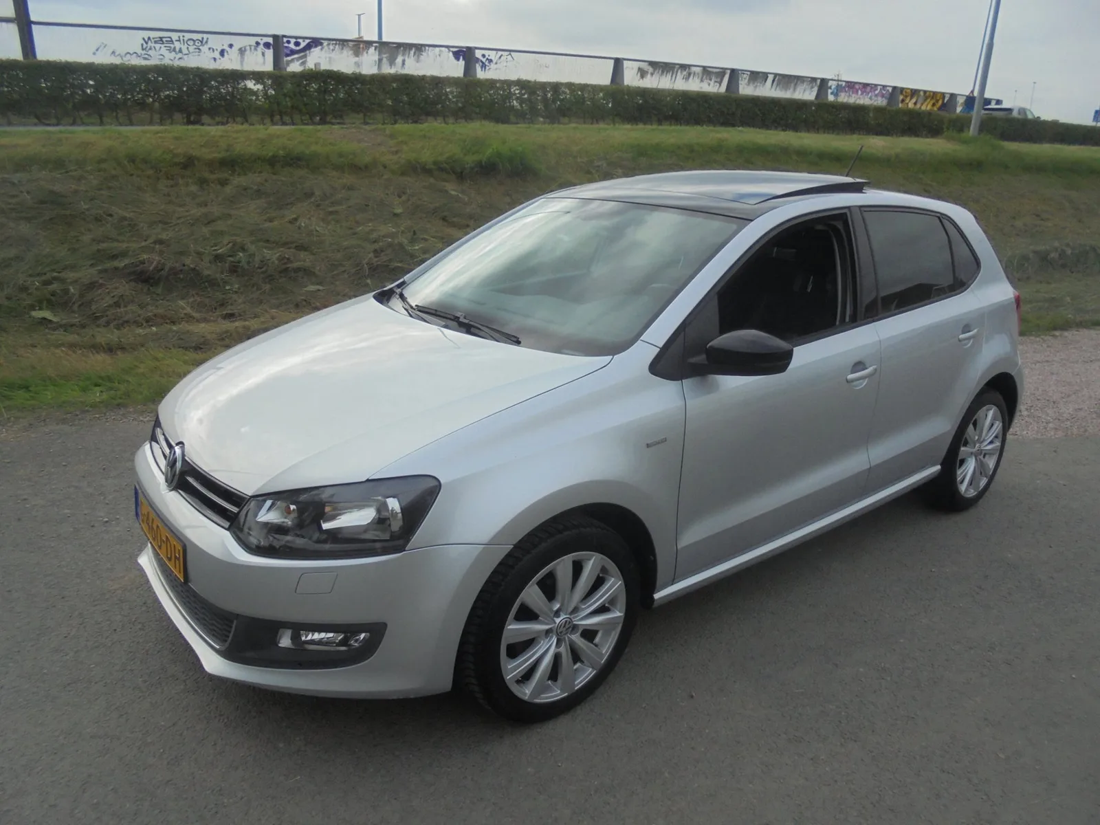 Volkswagen Polo (2012) — foto 1