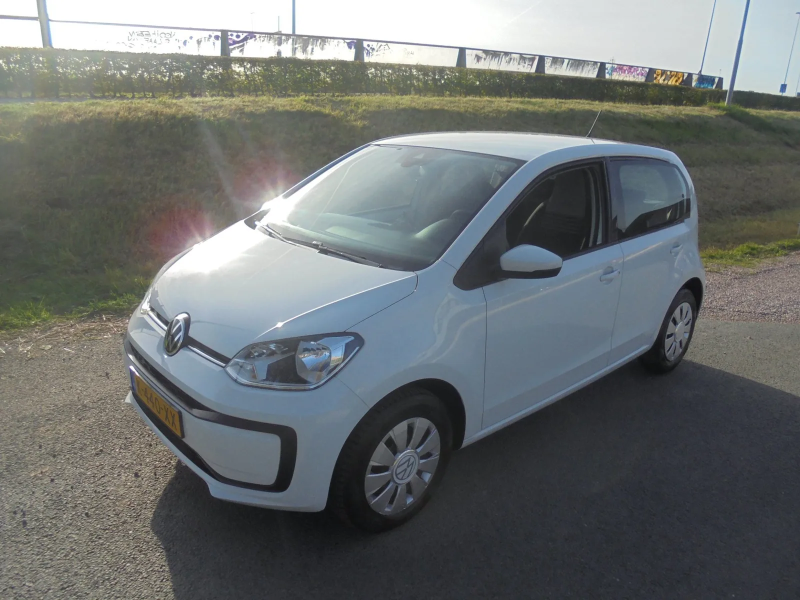 Volkswagen Up! (2021) — foto 1