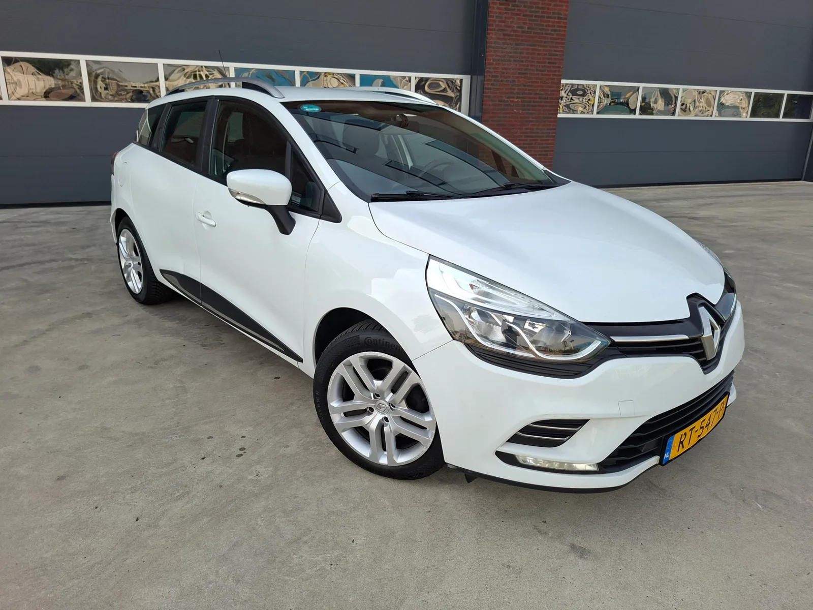 Renault Clio (2018) — foto 1