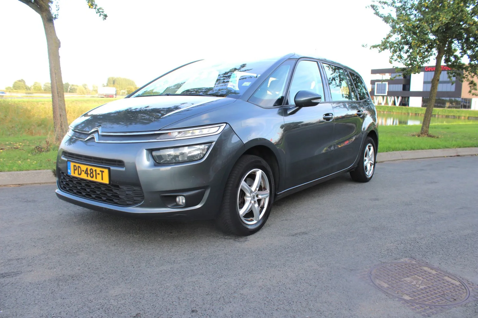 Citroën Grand C4 Picasso (2013) — foto 1