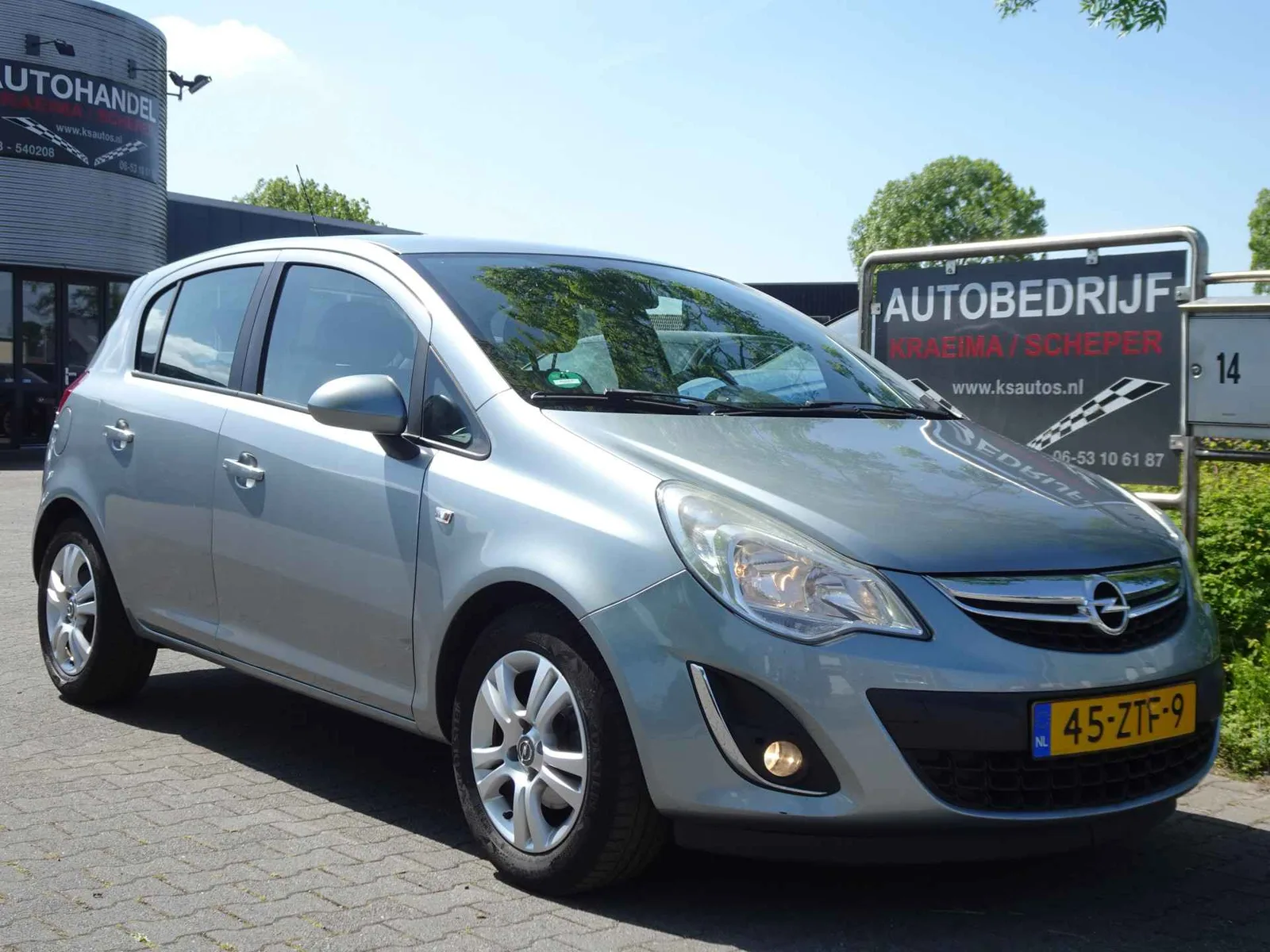 Opel Corsa (2013) — foto 1