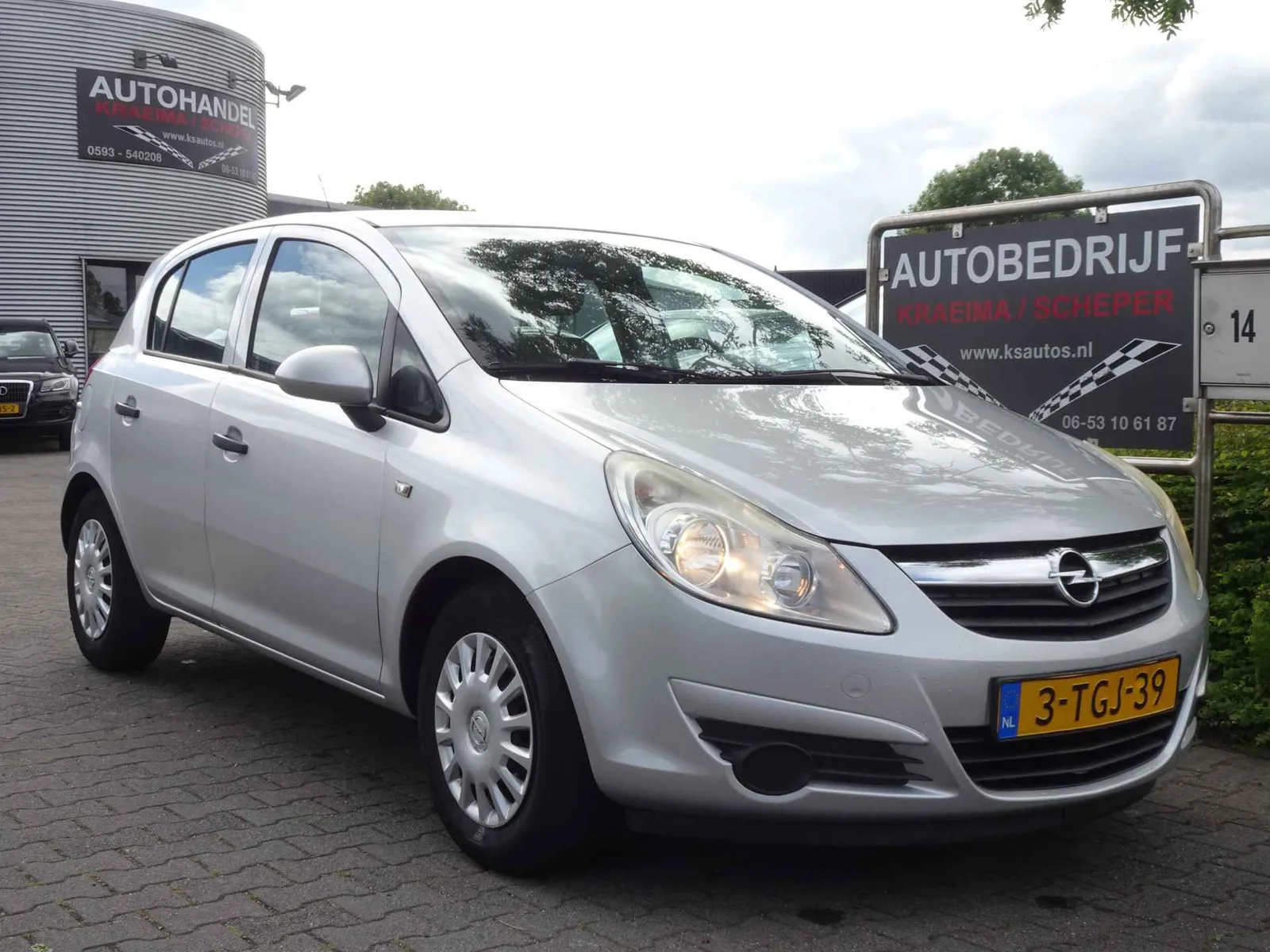 Opel Corsa (2010) — foto 1