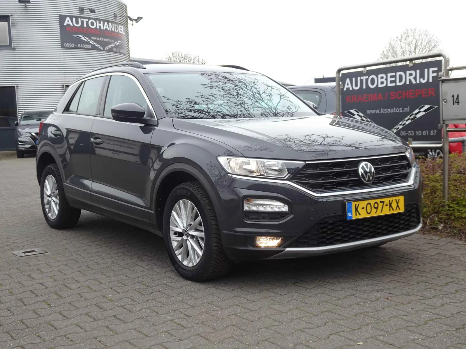 Volkswagen T-Roc (2021) — foto 1