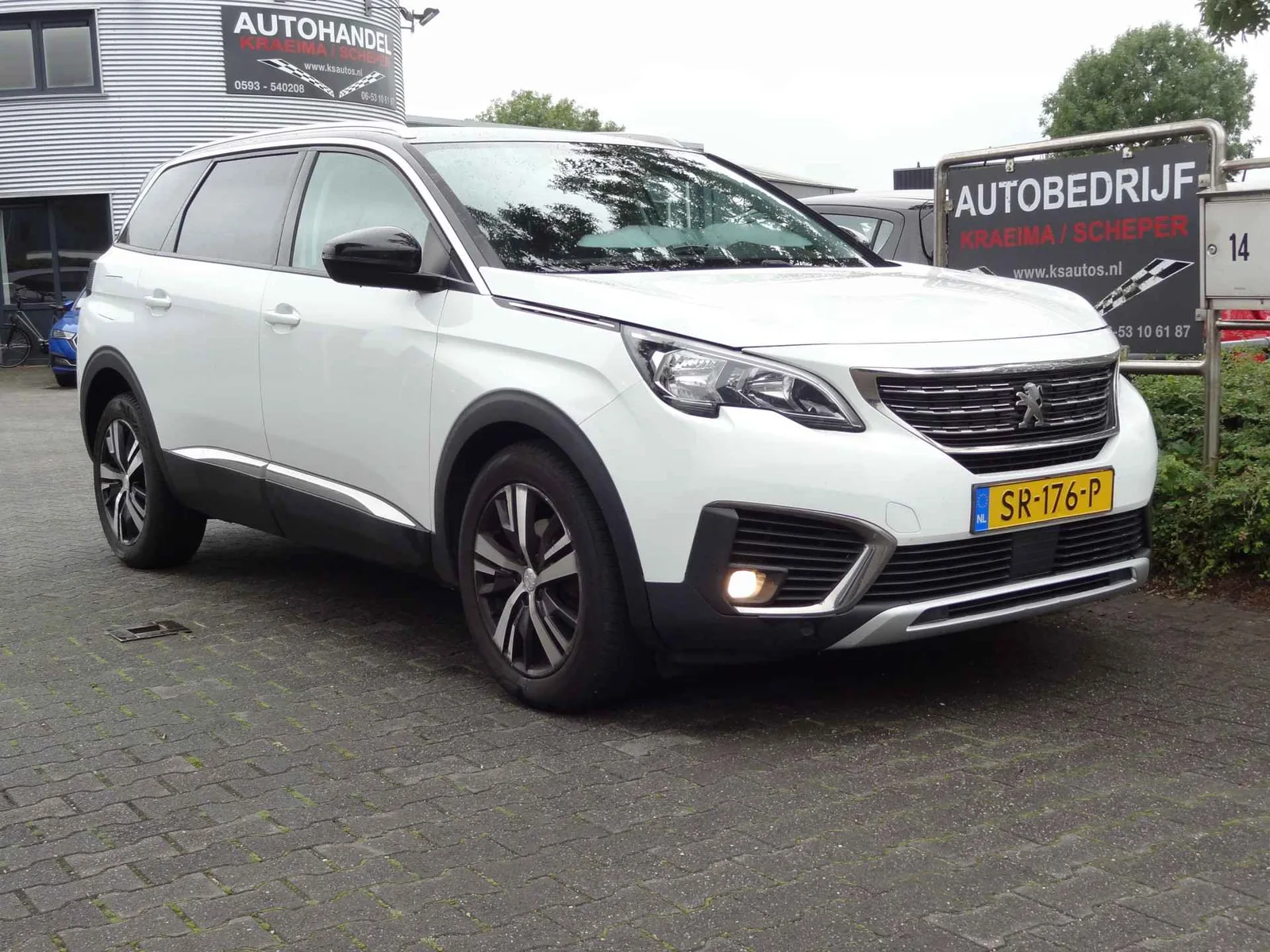 Peugeot 5008 (2018) — foto 1