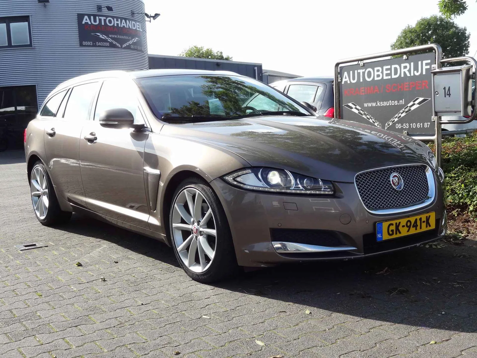 Jaguar XF (2015) — foto 1