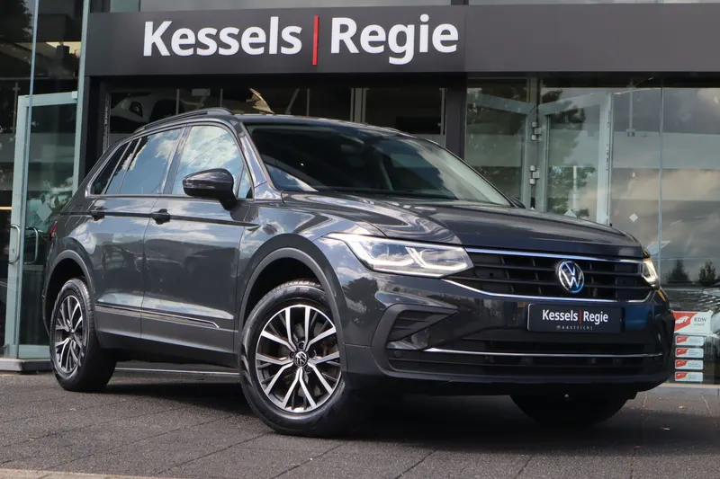 Volkswagen Tiguan (2022)