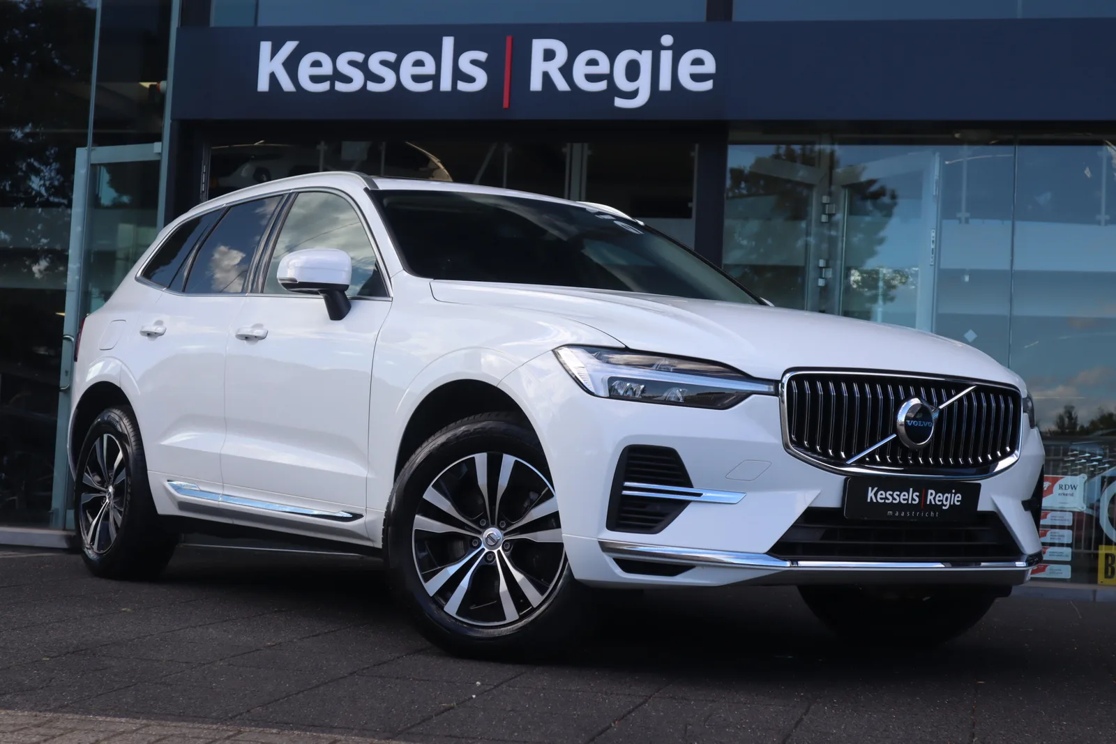 Volvo XC60 (2022) — foto 1