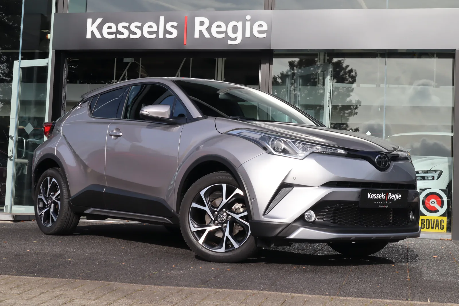 Toyota C-HR (2017) — foto 1