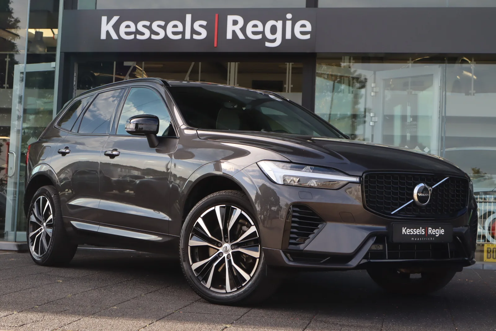 Volvo XC60 (2022) — foto 1