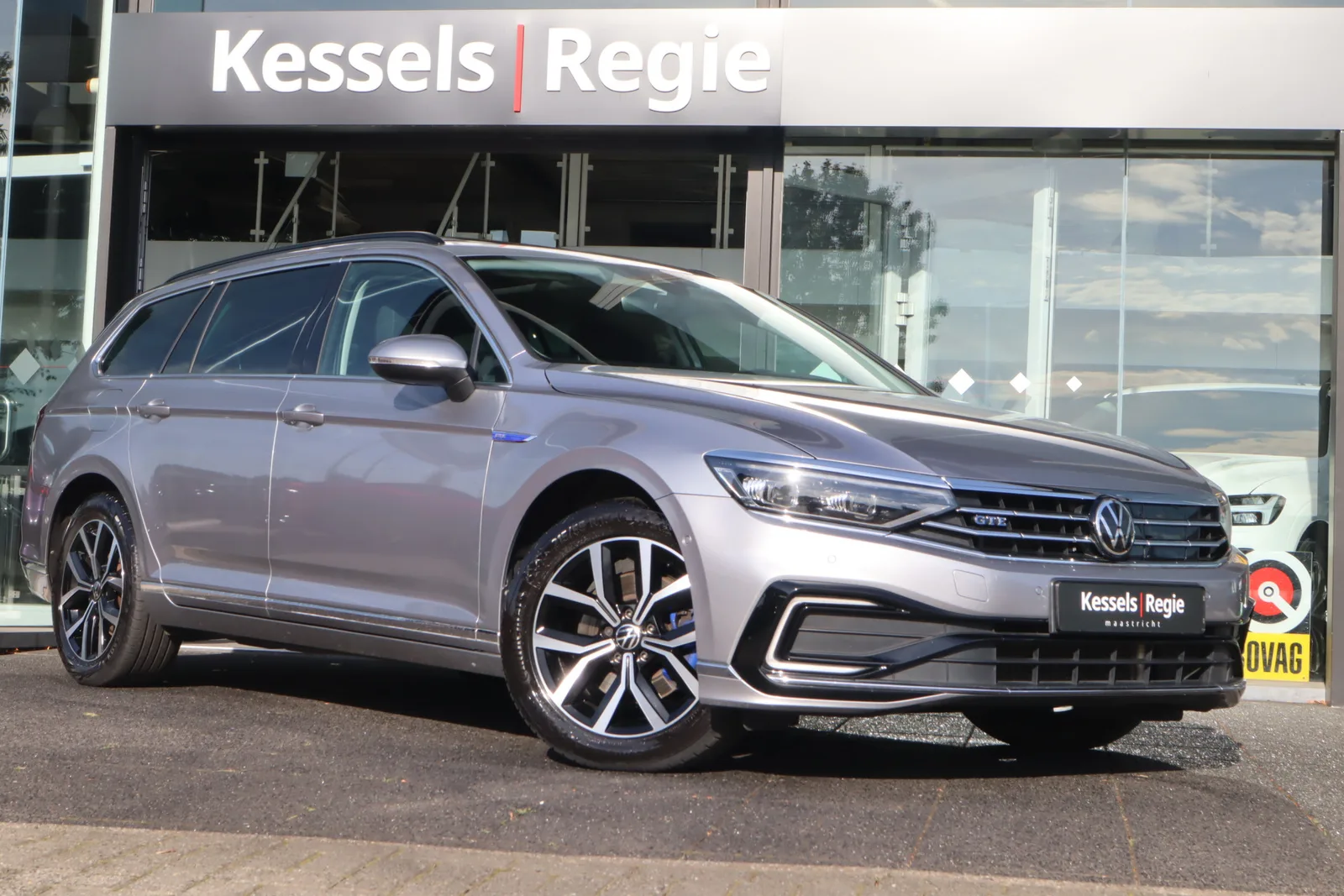 Volkswagen Passat (2021) — foto 1