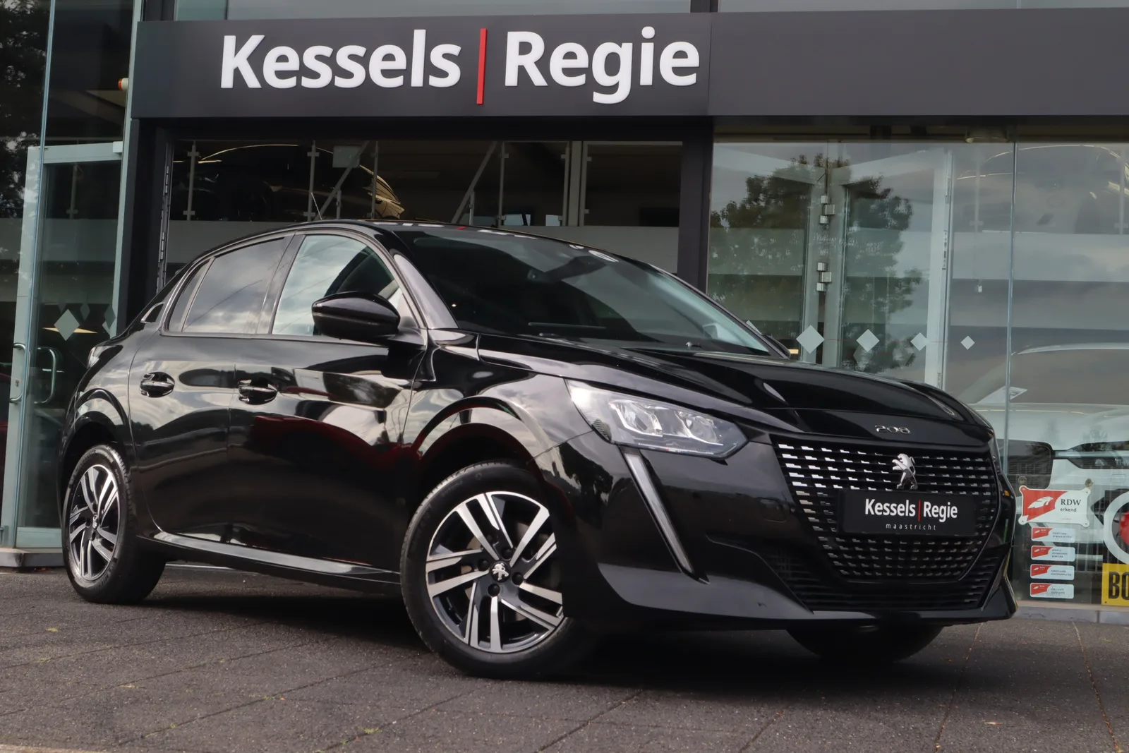 Peugeot 208 (2022) — foto 1