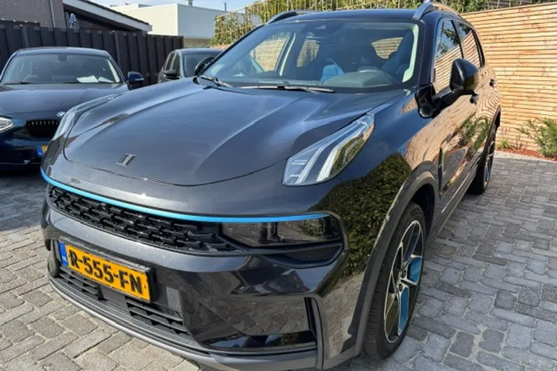 Lynk & Co 01 (2022)