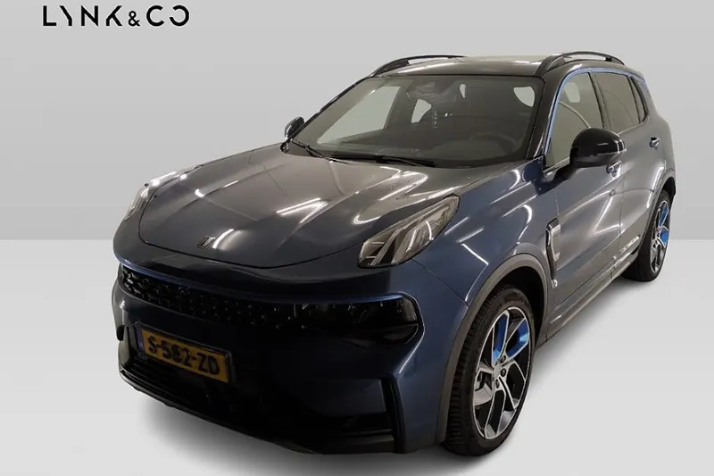 Lynk & Co 01 (2023)