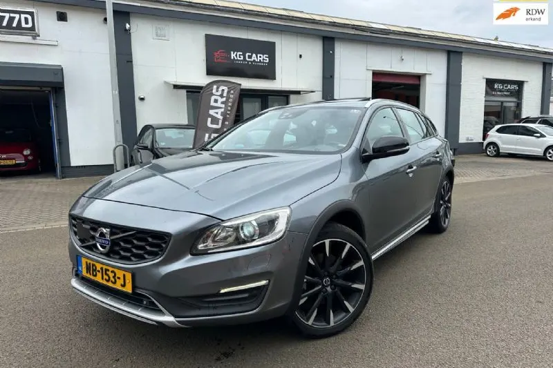 Volvo V60 Cross Country (2017)
