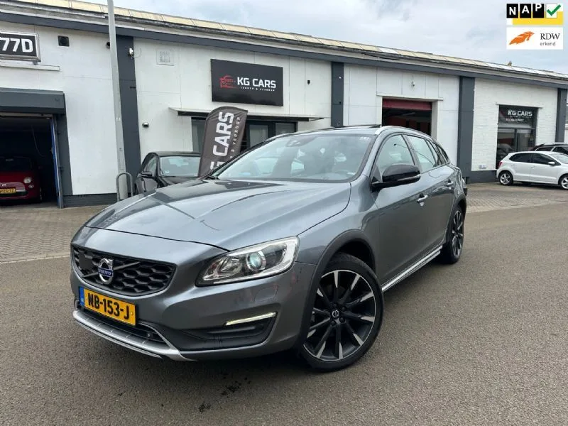 Volvo V60 Cross Country (2017) — foto 1