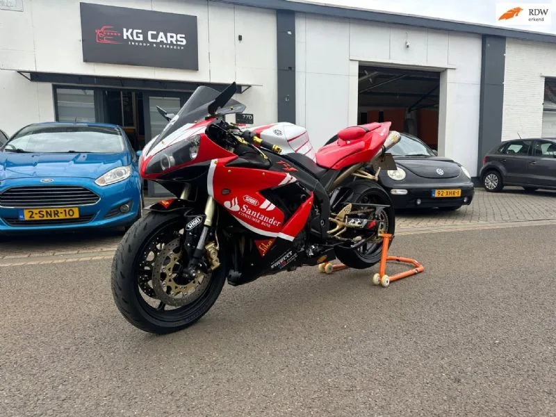 Yamaha YZF-R1 (2004) — foto 1