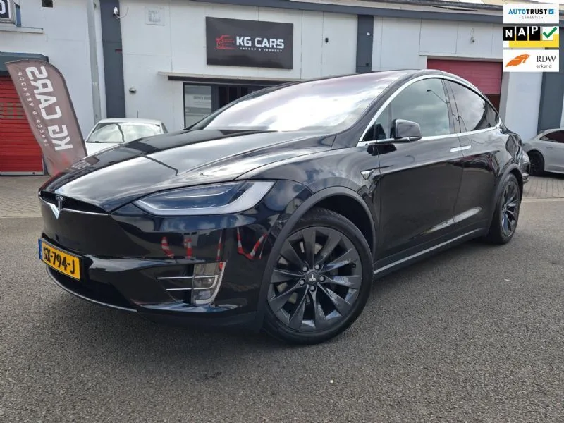 Tesla Model X (2018) — foto 1