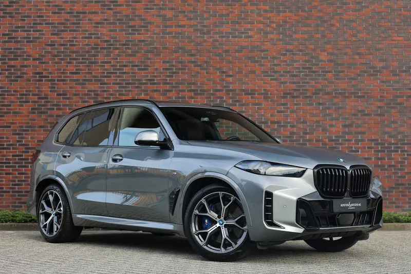 BMW X5 (2023)