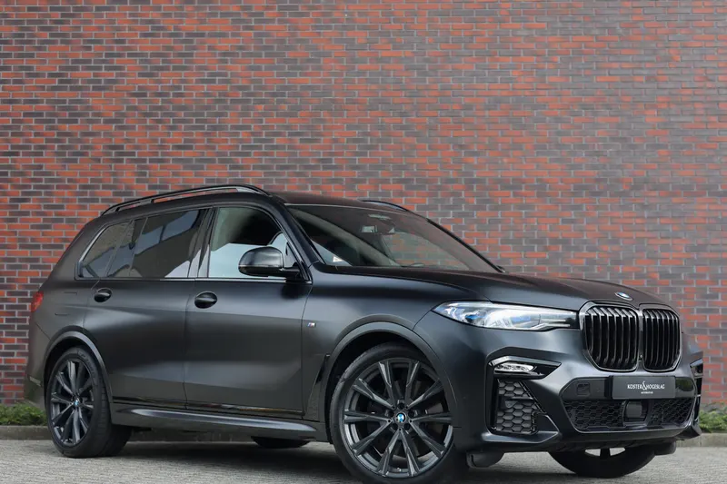 BMW X7 (2022)