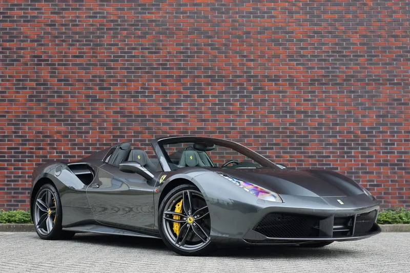 Ferrari 488 (2017)
