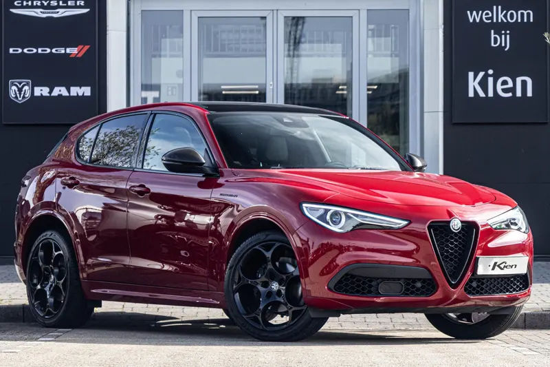 Alfa Romeo Stelvio (2022)