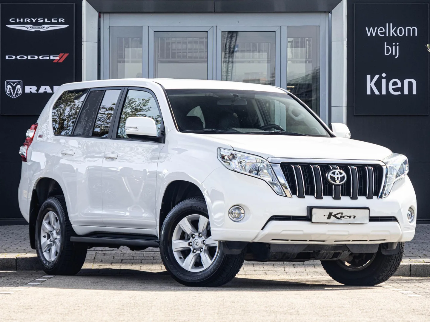 Toyota Land Cruiser (2018) — foto 1