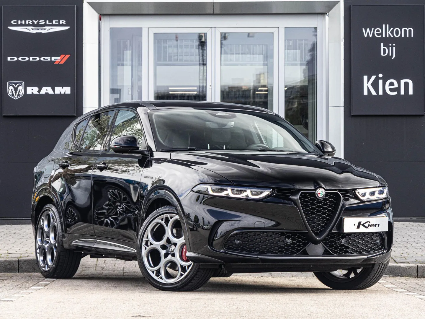 Alfa Romeo Tonale (2023) — foto 1