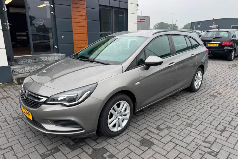 Opel Astra Sports Tourer (2016)