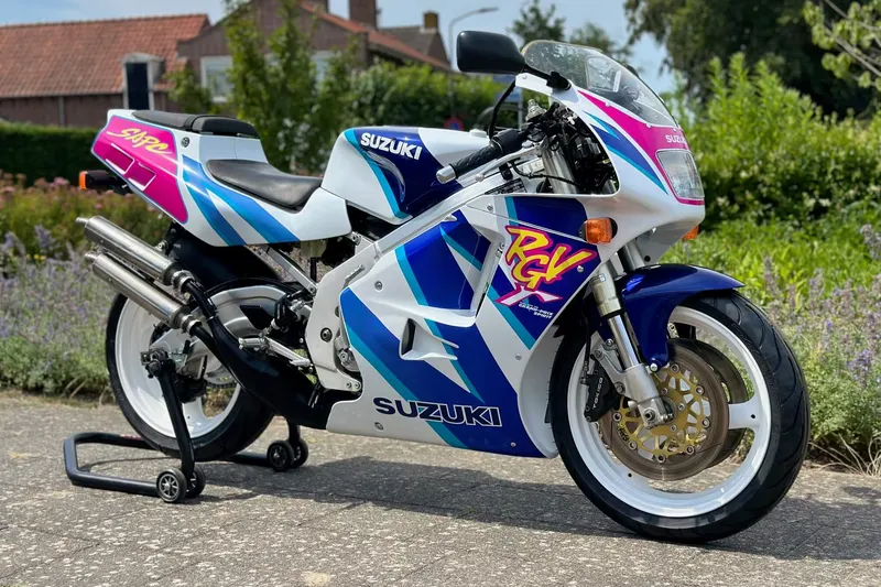 Suzuki RGV 250 (1992)