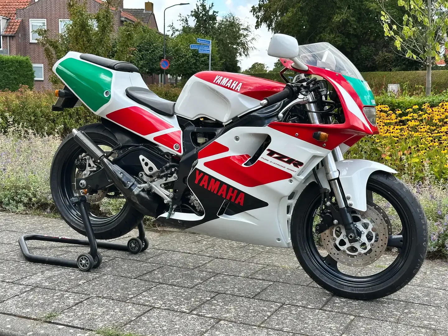 Yamaha TZR 250R (1991) — foto 1