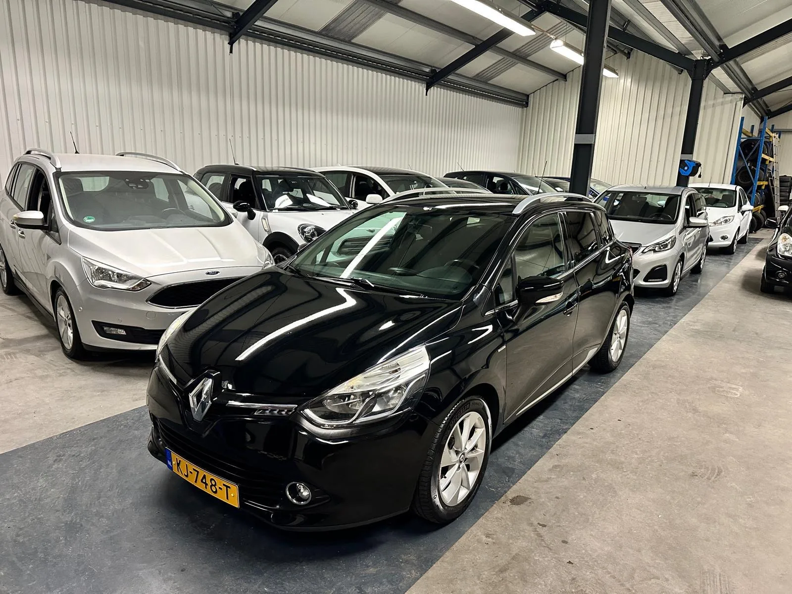 Renault Clio (2016) — foto 1