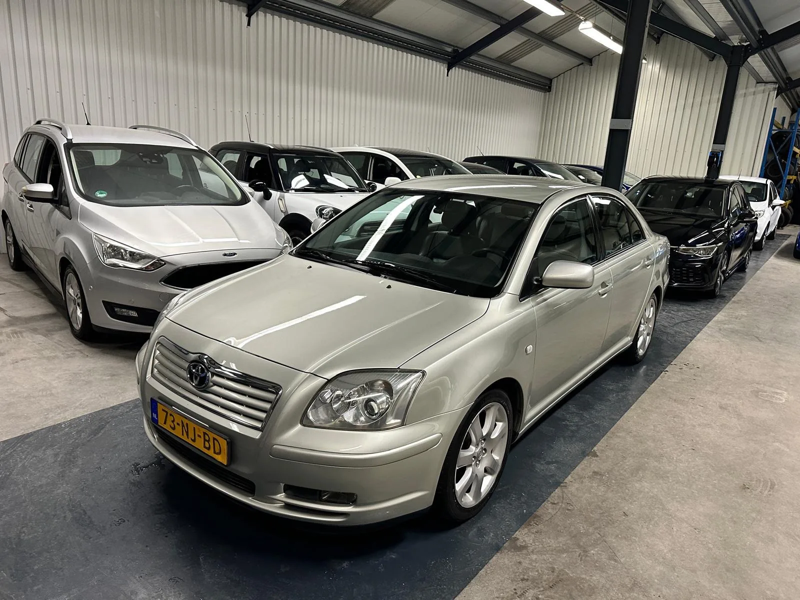 Toyota Avensis (2003) — foto 1