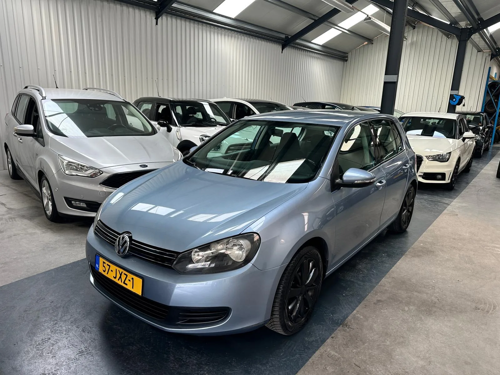 Volkswagen Golf (2009) — foto 1