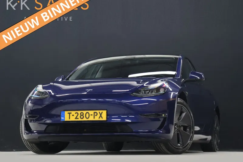 Tesla Model 3 (2023)