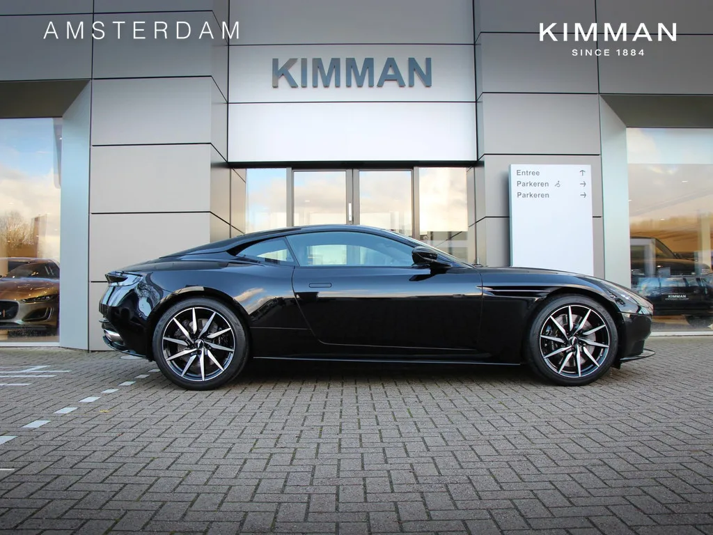 Aston Martin DB11 (2022) — foto 1