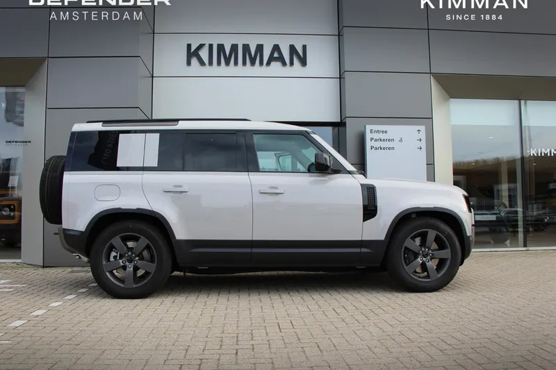 Land Rover Defender (2026)