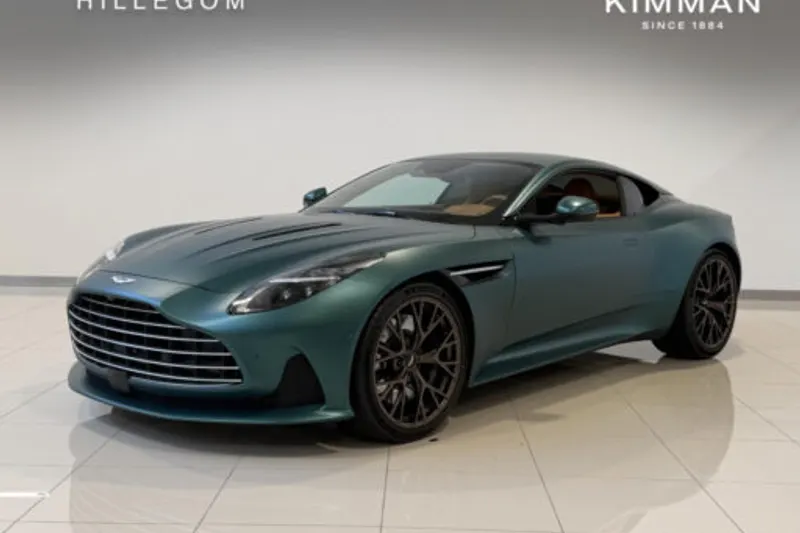 Aston Martin DB12 (2024)