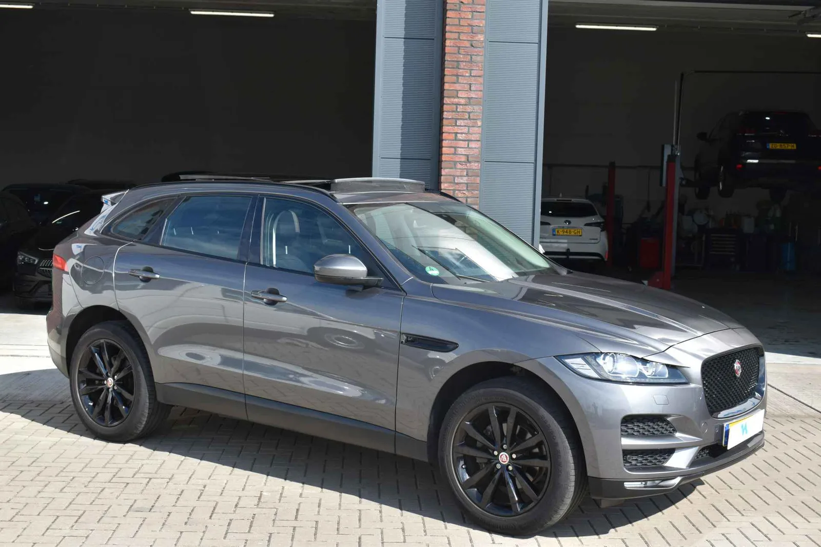 Jaguar F-Pace (2018) — foto 1