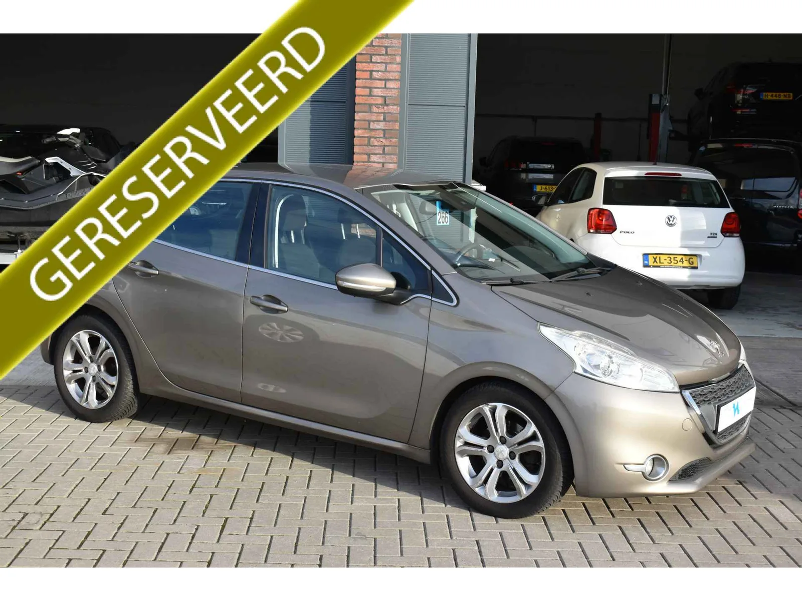 Peugeot 208 (2012) — foto 1