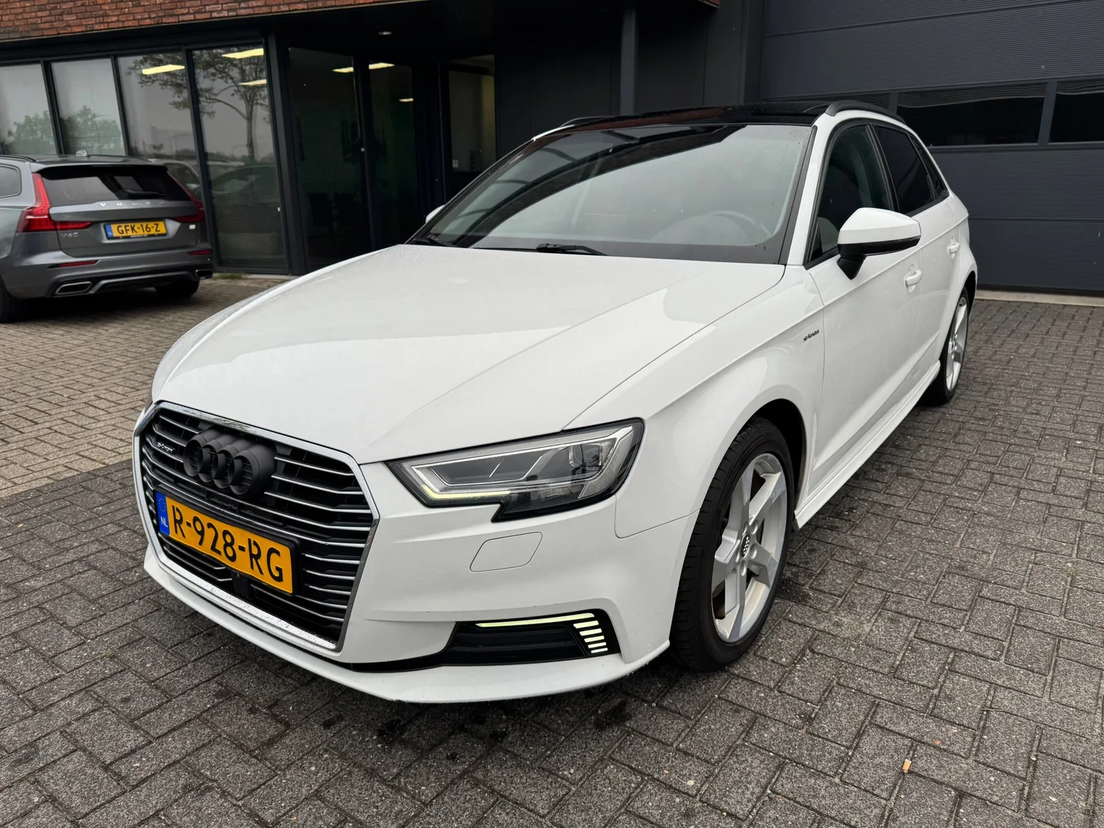 Audi A3 (2017) — foto 1