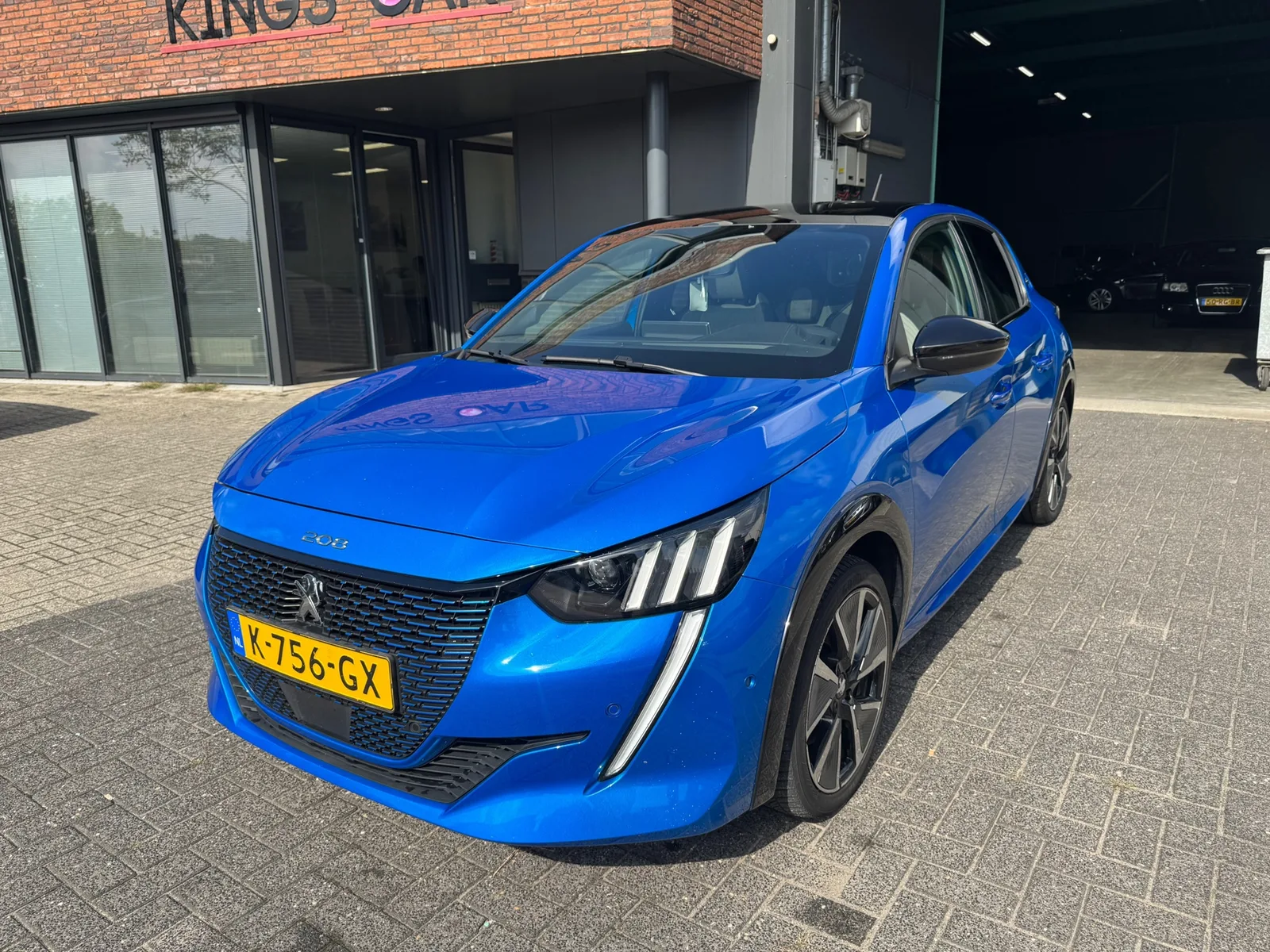 Peugeot e-208 (2020) — foto 1