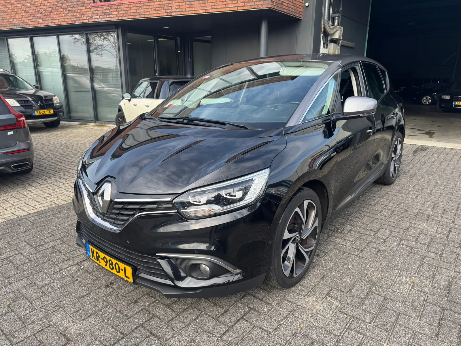Renault Scénic (2016) — foto 1