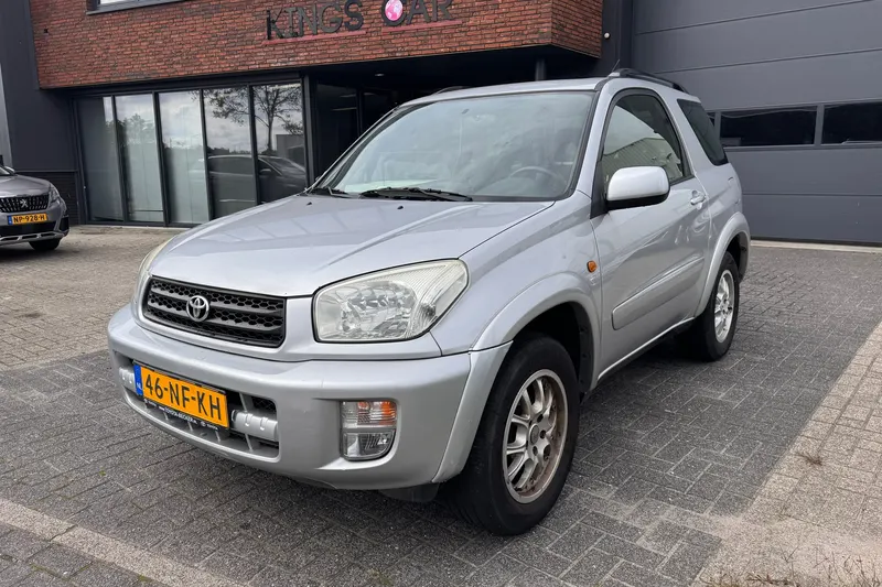 Toyota RAV4 (2003)