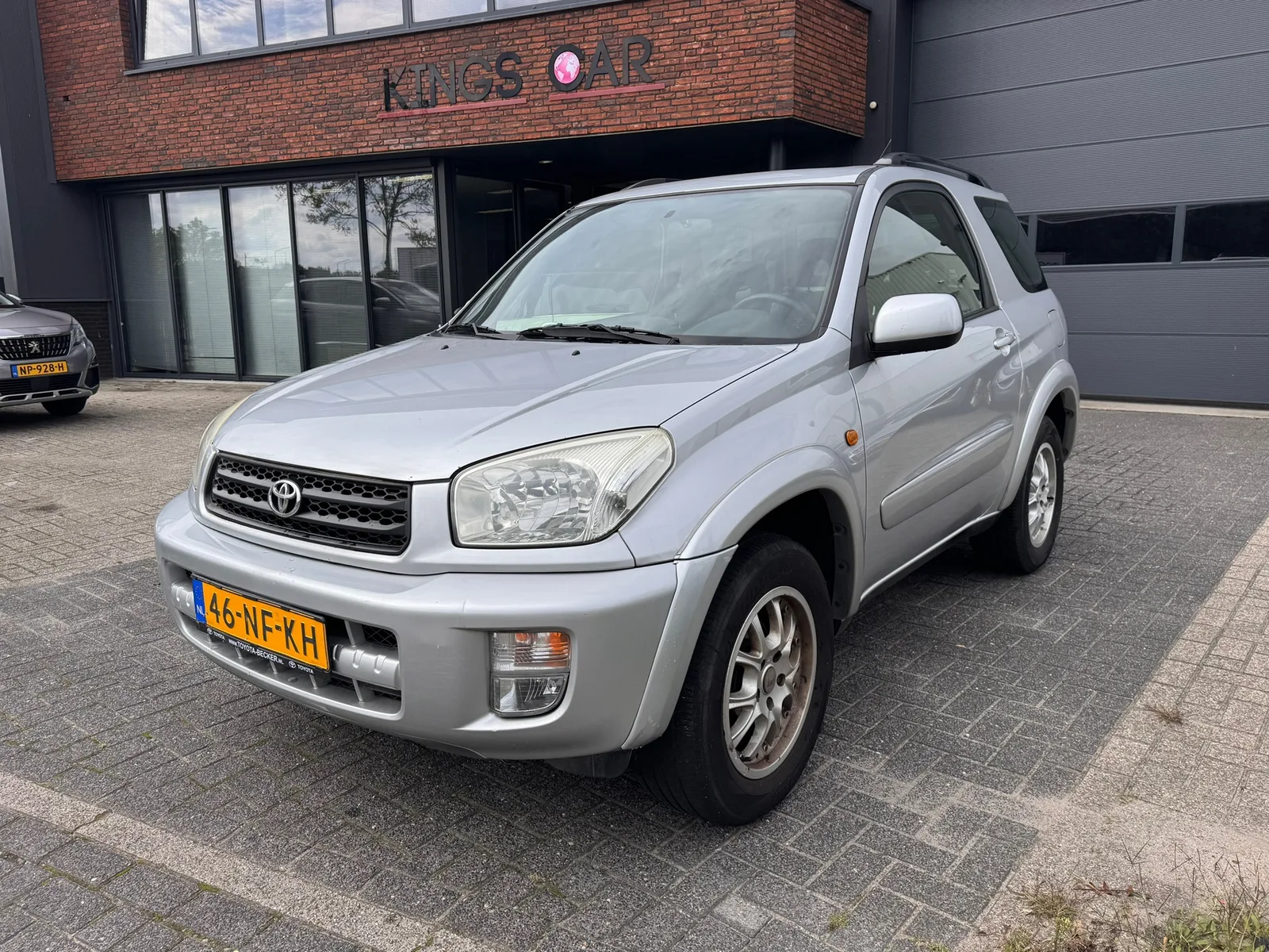Toyota RAV4 (2003) — foto 1