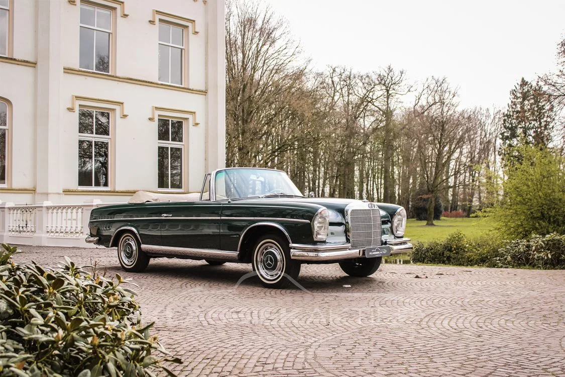 Mercedes-Benz 200-Serie (1962) — foto 1