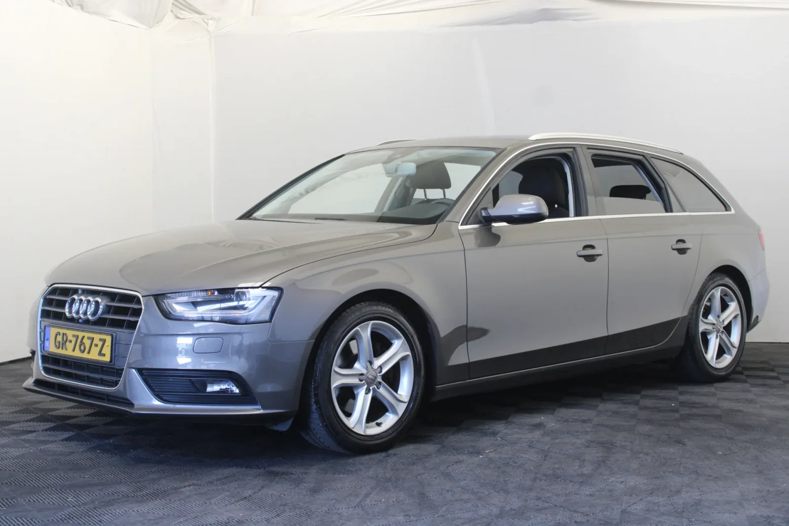 Audi A4 (2015) — foto 1